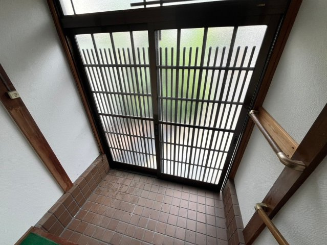 和泉市富秋町３丁目　戸建て４Kの玄関