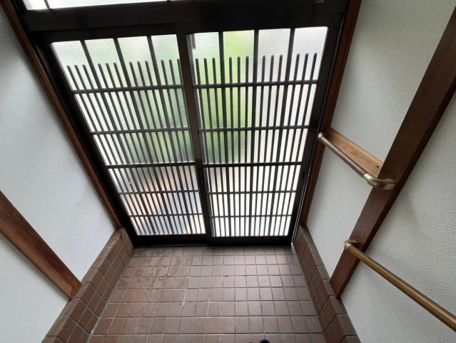 和泉市富秋町３丁目　戸建て４Kの玄関