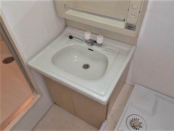ネオコーポ高円寺の独立洗面台