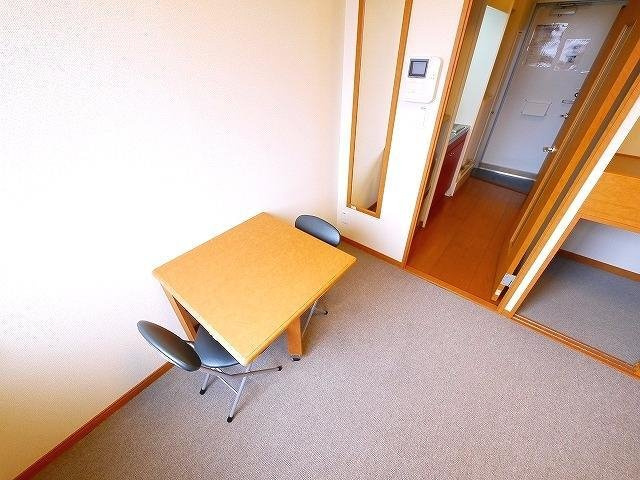 レオパレス東菜畑Ⅱの洋室|使い勝手のいい洋室です