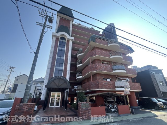 ジョイフルマンションの外観