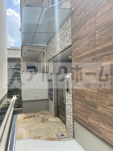 フジパレス近鉄八尾Ⅰ番館のエントランス