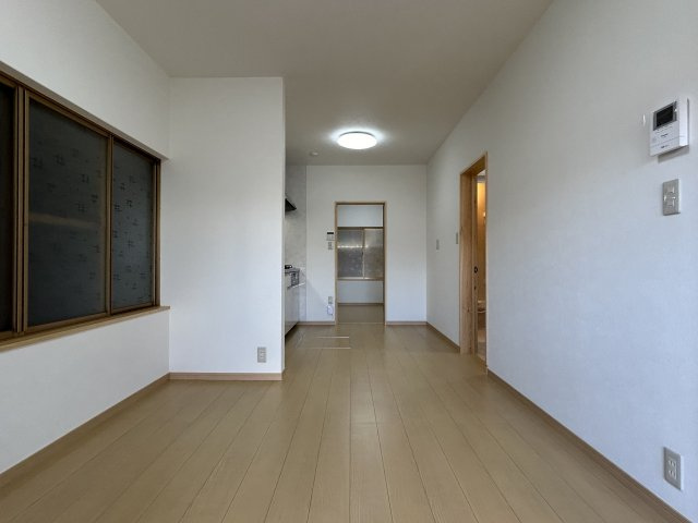 高知市加賀野井2丁目　中古戸建ての居間・リビング