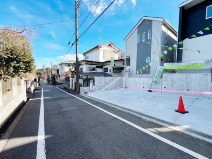 祝：成約済み　八王子市　元八王子町　新築戸建て　２３－３期の前面道路含む現地写真|～仲介手数料無料☆八王子ひなた不動産～八王子市元八王子町　新築戸建て