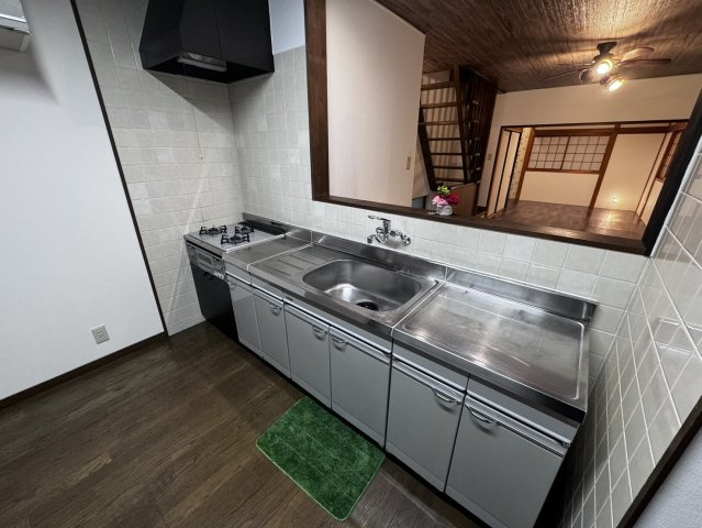 プレミア紀寺2号戸建てのキッチン