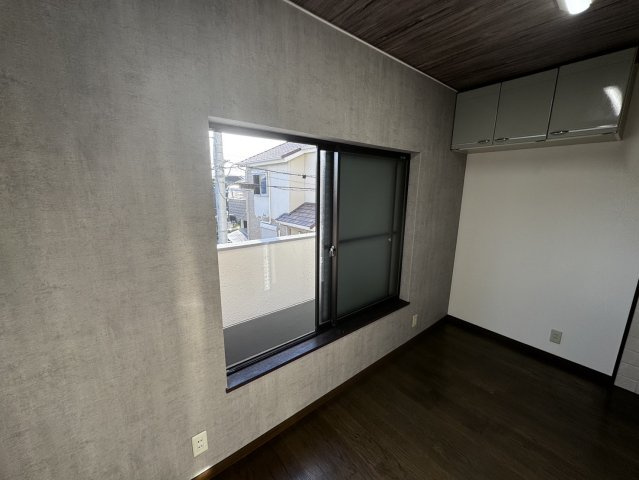 プレミア紀寺2号戸建ての居間・リビング