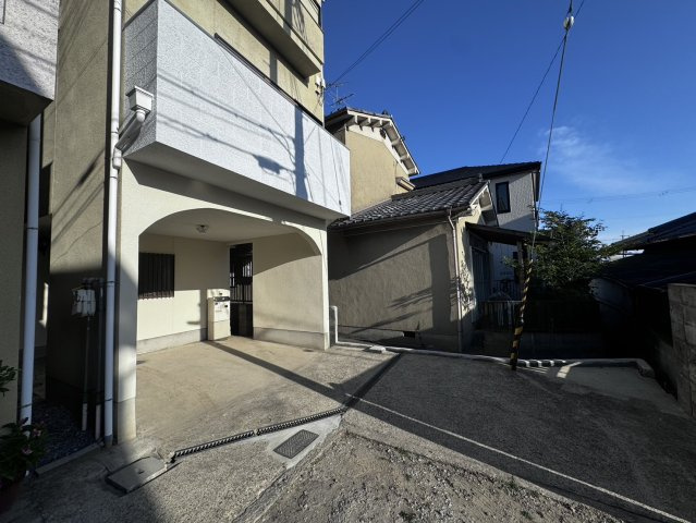 プレミア紀寺2号戸建ての駐車場