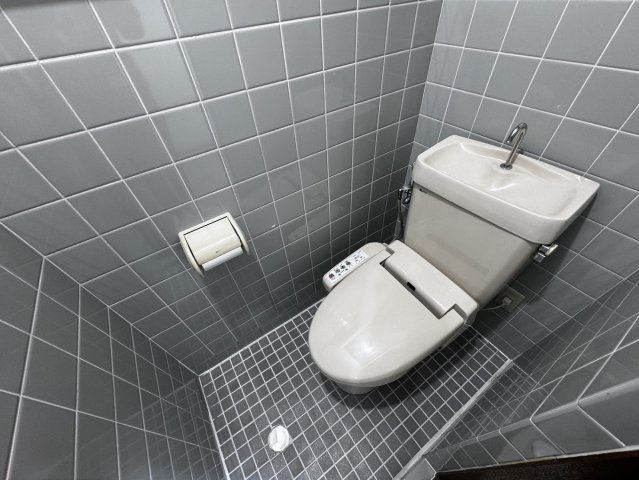 プレミア紀寺2号戸建てのトイレ
