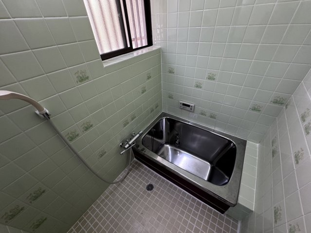 プレミア紀寺2号戸建ての浴室