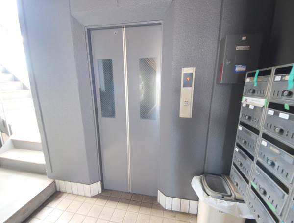 トータスビルのエントランス