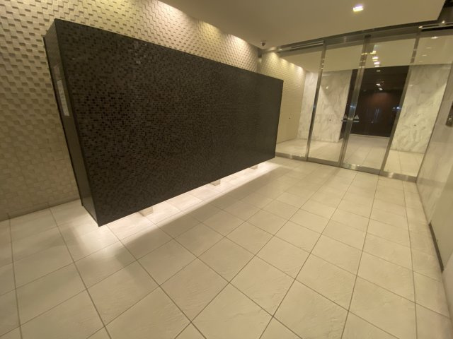 アーバネックス大阪城WEST　のロビー