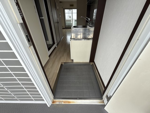 サンライフ・アイ E棟の玄関