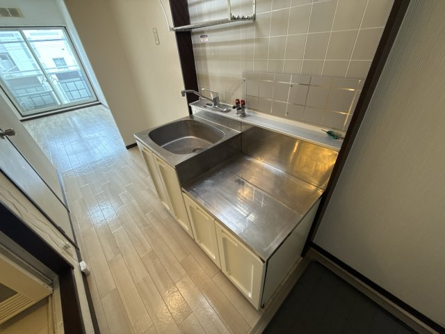 サンライフ・アイ E棟のキッチン