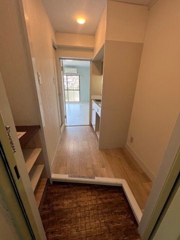 オーティハイツ黒田の玄関