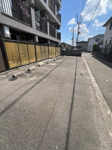 オーティハイツ黒田の駐車場