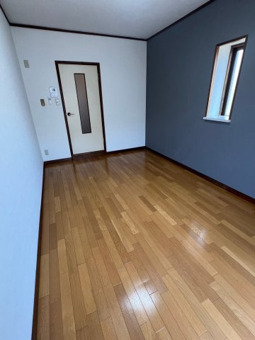 オーティハイツ黒田の洋室