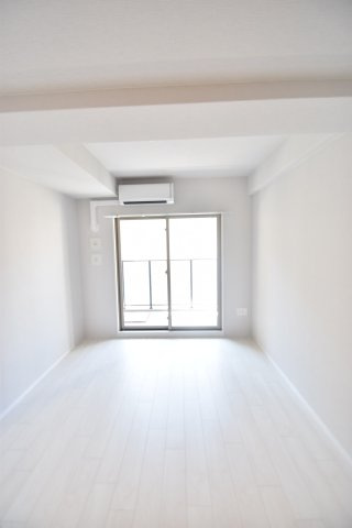 大阪市都島区都島南通２丁目の賃貸マンションの居間・リビング