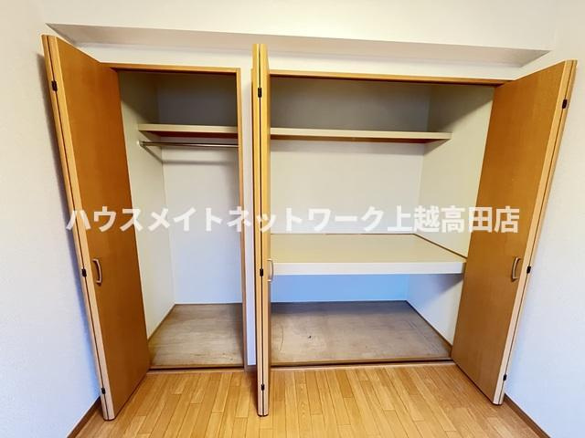 ベルオーク戸野目の収納|クローゼット