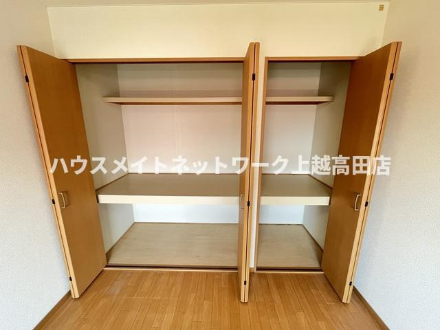 ベルオーク戸野目の収納|クローゼット