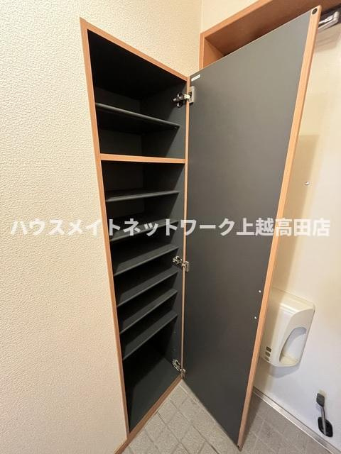 ベルオーク戸野目の設備|シューズボックス