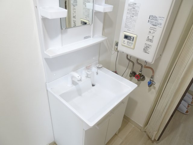 CHAiNONの独立洗面台