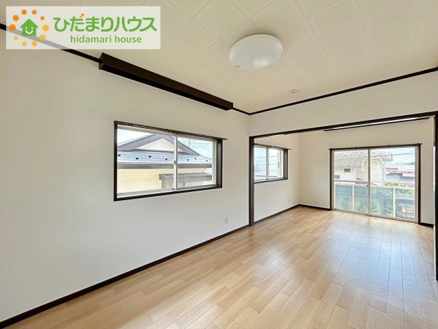 日立市かみあい町2丁目　中古戸建の寝室|大きなベッドを置いても余裕の広さの主寝室♪♪