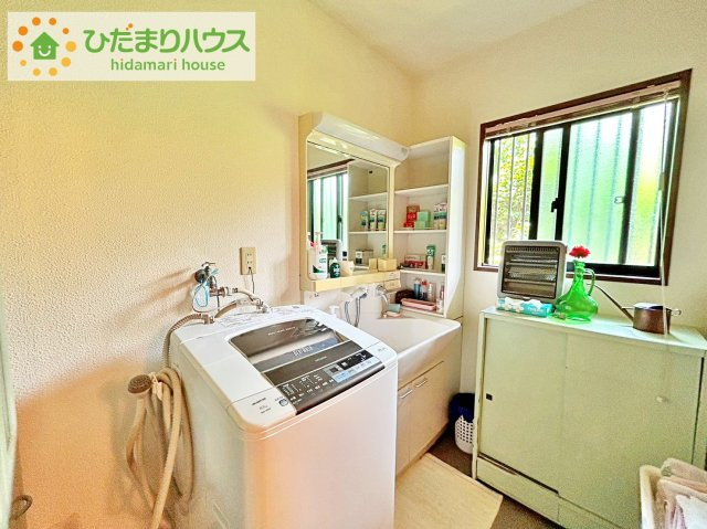 日立市西成沢町3丁目　中古戸建の洗面所|シンプルで使い勝手の良い独立洗面台！