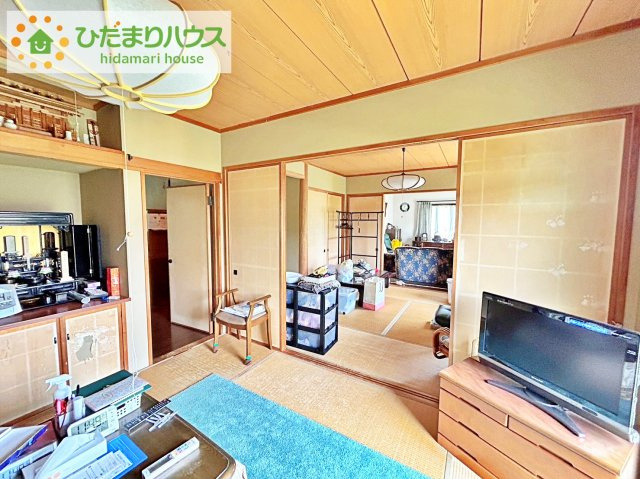 日立市西成沢町3丁目　中古戸建の和室|リビングとつながる、フラットな和室でです♪
