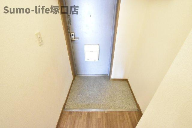 フルール南鈴原の玄関