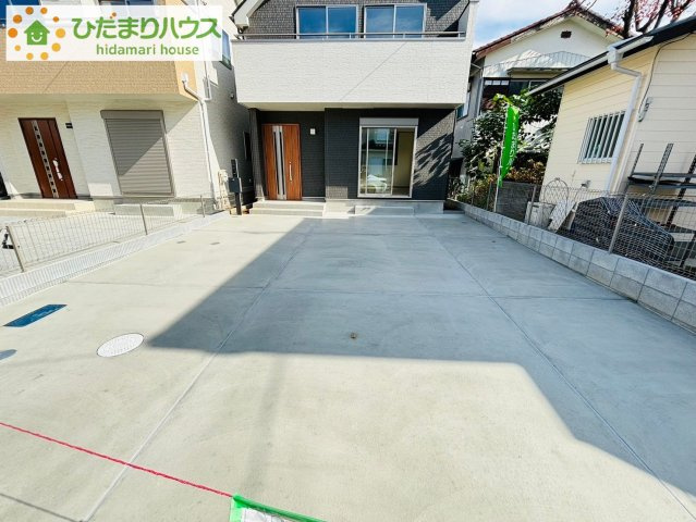 上尾市小泉　第15　新築一戸建て　ハートフルタウン　02の駐車場|並列2台分の駐車できます