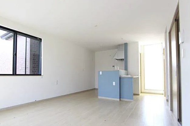 アリエッタA棟（岩倉市大地町）の居間・リビング