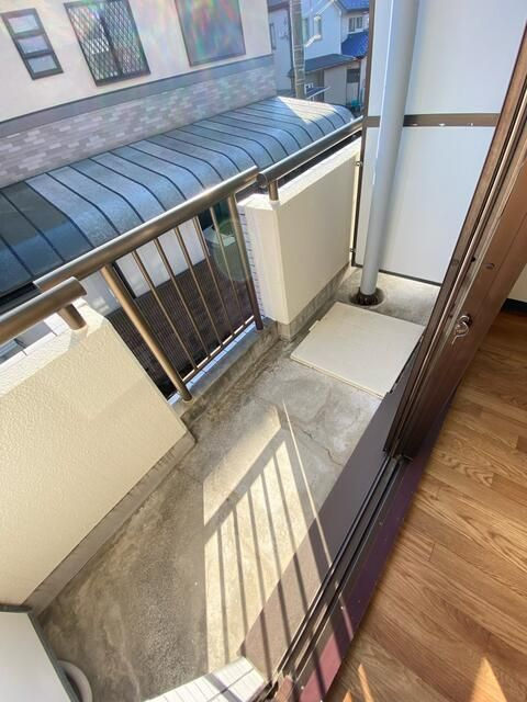 サニーライフ四谷のバルコニー