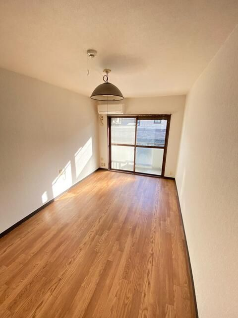 サニーライフ四谷の居間・リビング