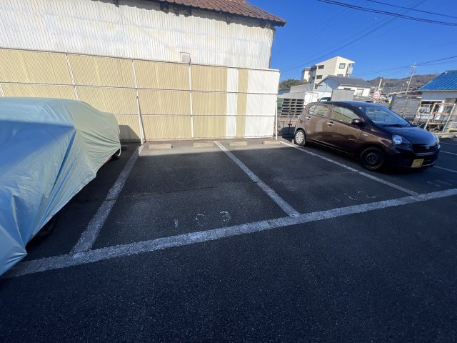 エスポワール２棟の駐車場
