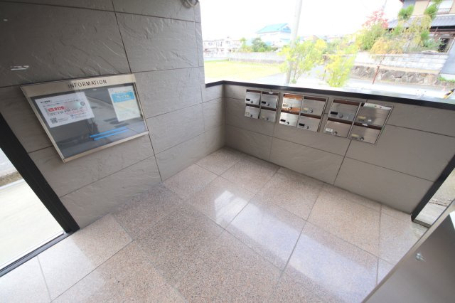 ディアーレコトブキA棟のエントランス