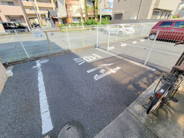 マジョーネ奈良の駐車場