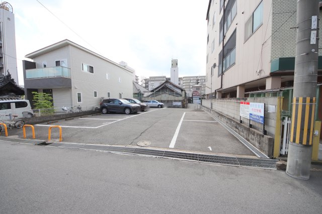 コーポ諏訪柳町の駐車場
