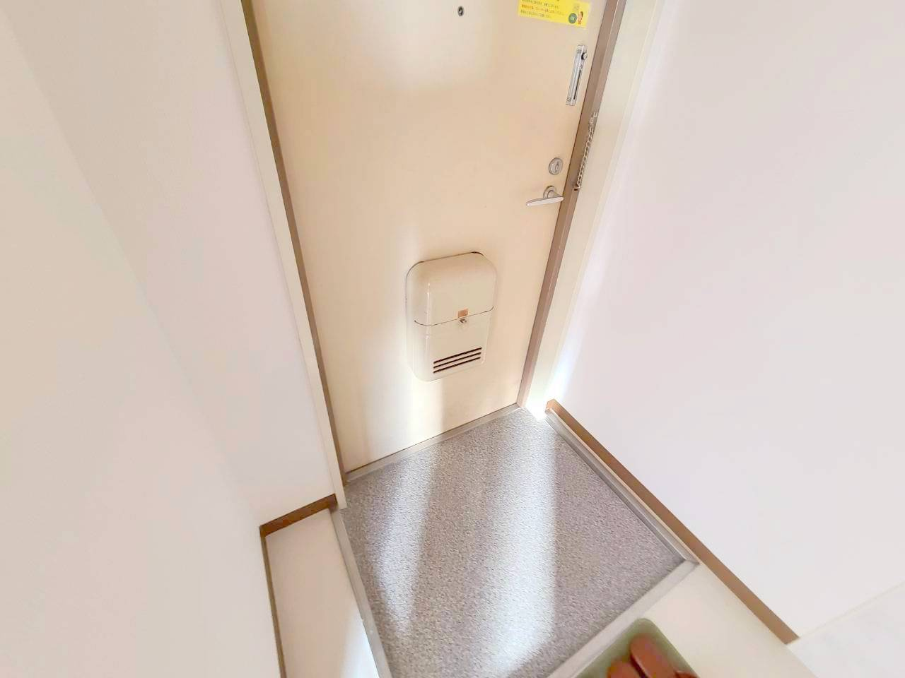 コーポ諏訪柳町の玄関