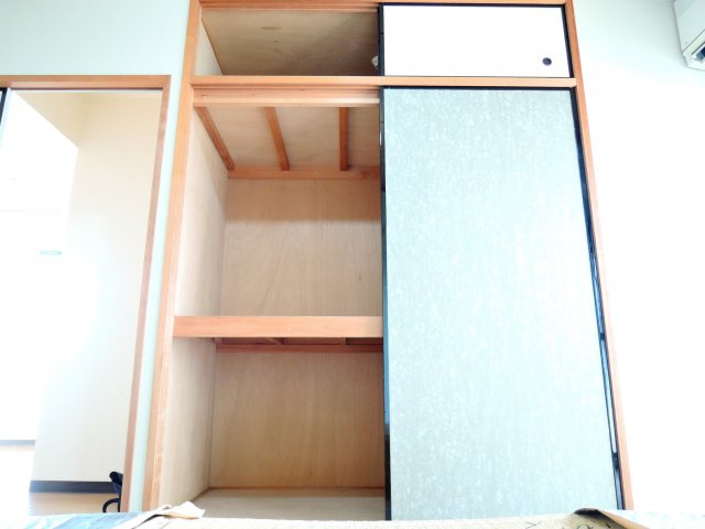 735柳ビルの収納