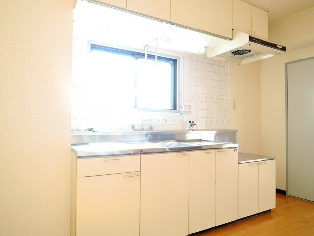 735柳ビルのキッチン