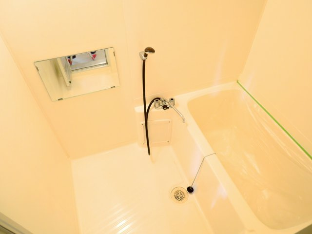 735柳ビルの浴室
