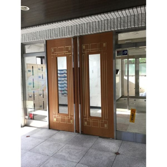 【エントランス】