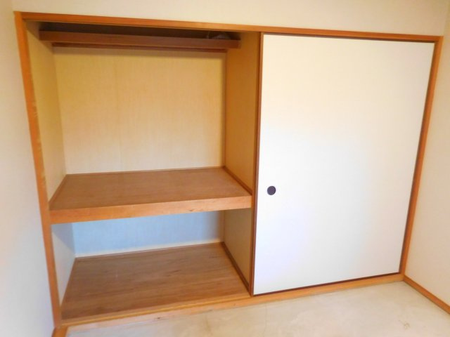 コーラルハイツの収納