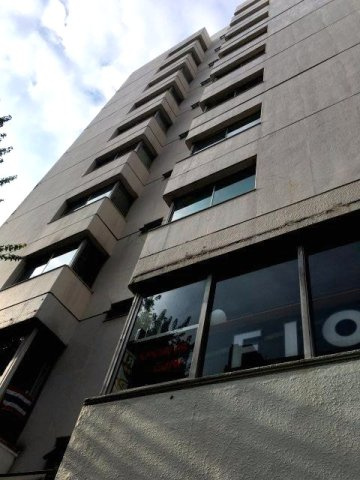 新宿Ｑフラットビルの外観