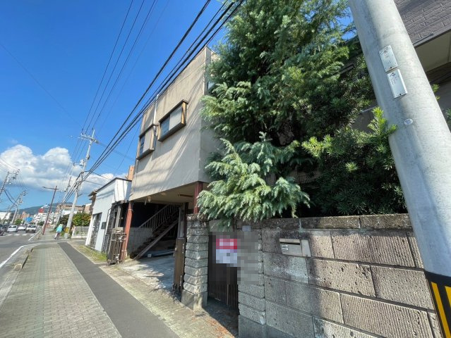 新立町売土地の前面道路含む現地写真