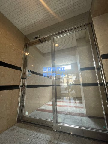 オズレジデンス天下茶屋のエントランス|落ち着いたエントランスです