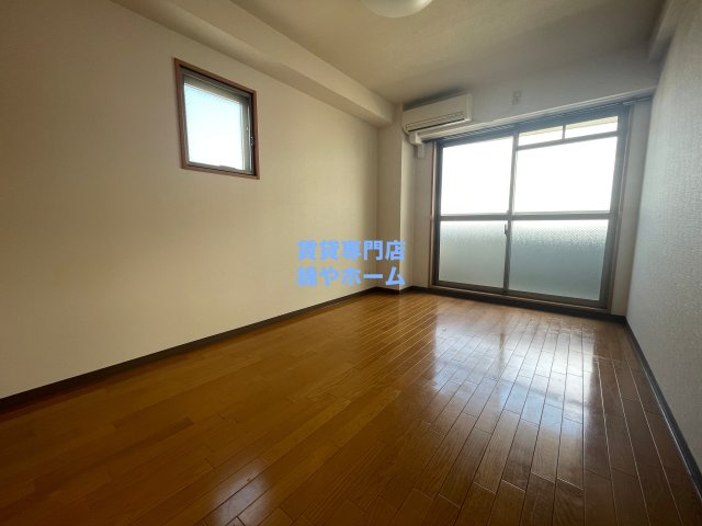 オズレジデンス天下茶屋の居間・リビング|ゆったり過ごせるリビングです