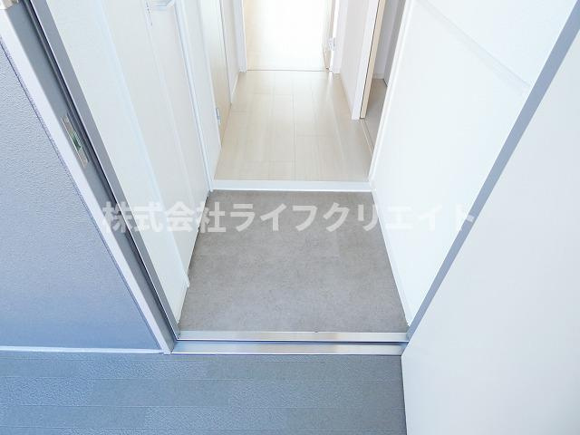 ヴィア・ラッテアの玄関