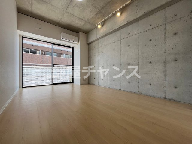 スクエア名駅南の居間・リビング