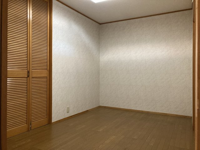 鷹峯南鷹峯町の洋室